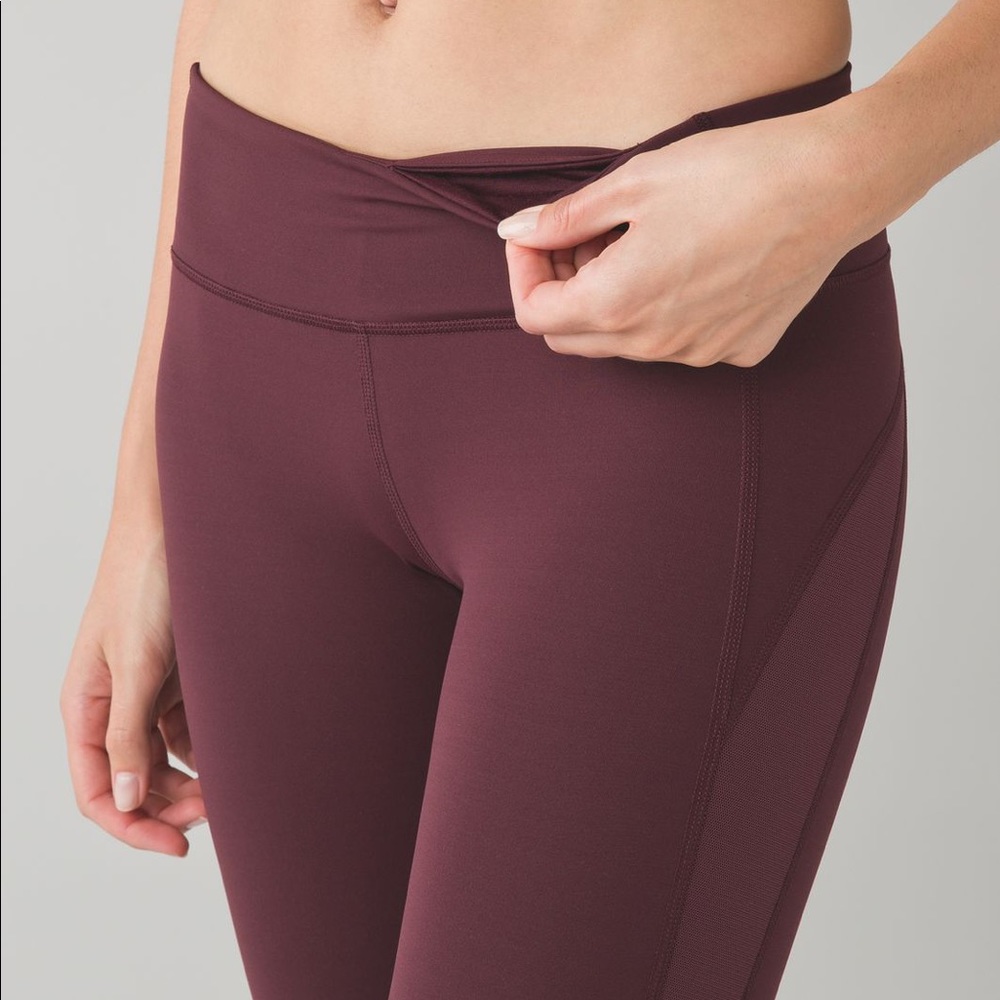 Drop It Like It’s Hot Leggings in Bordeaux